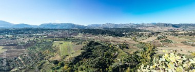 spain-0156 Kolor stitching | 9 pictures | Size: 16416 x 6075 | Lens: Standard | RMS: 2.00 | FOV: 108.50 x 54.53 ~ -5.89 | Projection: Planar | Color: LDR |